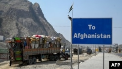 له پاکستانه د افغانانو کډې افغانستان ته روانې دي - انځور له ارشیفه 
