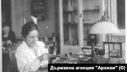 Елисавета Карамихайлова – първата българка, станала хабилитиран учен.
