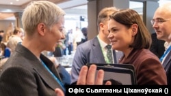 Марыя Калесьнікава і Сьвятлана Ціханоўская. Мюнхэн, 13 лютага