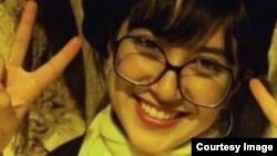 Aminitiri și mesaje de omagiu pentru Raha – o studentă de 23 de ani ucisă în timpul protestelor de la Teheran