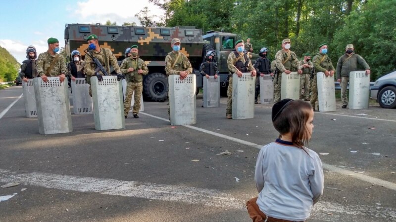 Киев закрыл границу с Беларусью на участке, где собрались хасиды, и призвал Минск «не давать им надежду» на въезд в страну 