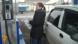 Бензиндин жыты гүлдүн жыты эмес