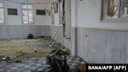 Unutrašnjost džamije u Homsu nakon eksplozije, Sirija, 26. decembar 2025.