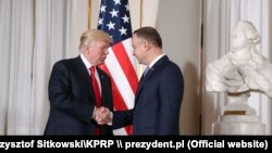 U.S. President Donald Trump (left) and his Polish counterpart Andrzej Duda (file photo)