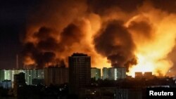 Pamje nga Kievi, kryeqyteti ukrainas, gjatë një sulmi me dronë rusë, më 24 maj 2025.