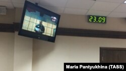 Az orosz ellenzéki vezető videomeghallgatáson a bíróság előtt Vlagyimirben, 2021. szeptember 23-án