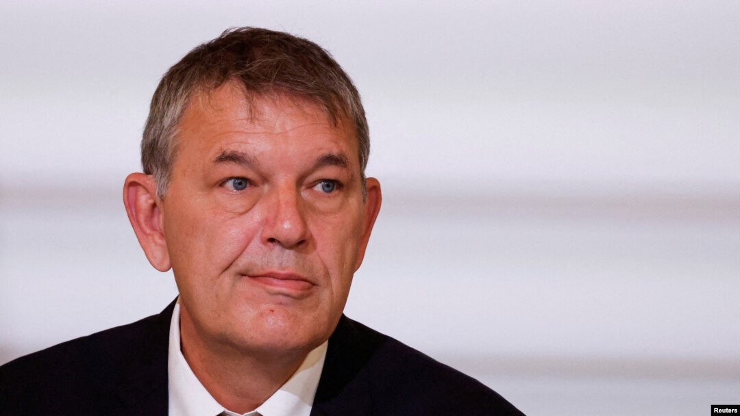 Șeful UNRWA, Philippe Lazzarini, avertizează Israelul că blocarea unui flux neîntrerupt și necondiționat de ajutoare către civilii din Gaza reprezintă o încălcare a dreptului umanitar internațional.