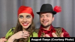 Marharyta Lyauchuk (left) and Andrey Pavuk recorded several joint singing sessions critical of Lukashenka and his government and posted them on YouTube.