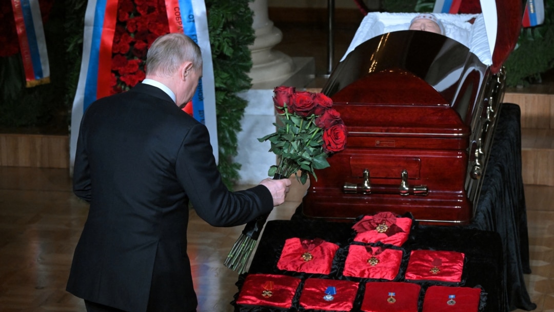 Russian Politician Zhirinovsky Laid To Rest, Putin Makes Rare Appearance