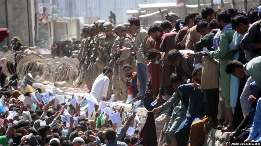 Afghans crowded outside Kabul Airport's Abbey Gate on August 26, 2021, prior to the devastating attack.