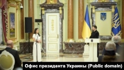 Ление Умерова во время вручения президентом Украины Владимиром Зеленским государственных наград представителям крымскотатарского народа