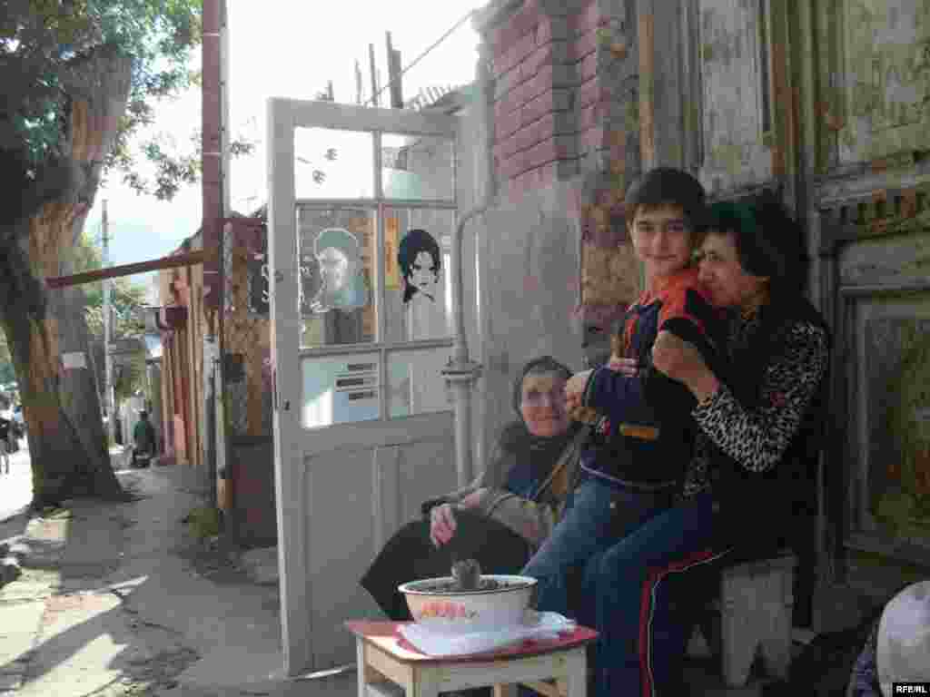 Georgia - Life in Tbilisi's Havlabar district #12