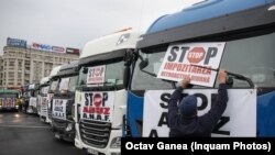 Transportatorii şi fermierii au demarat miercuri o serie de proteste, nemulţumiţi de accizele mari la motorină, preţurile RCA, dar şi de schimbările legislative intrate în vigoare de la 1 ianuarie. 