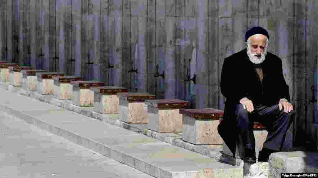 Маьждиг къевлина а карийна, керта йистехь ламаз деш ву рузба дан веана къано