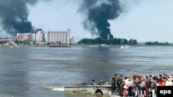NATO snage bombardirale su novosadsku rafineriju 1999. 