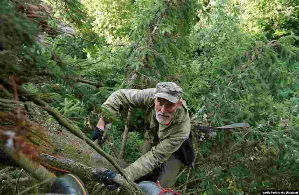 This is Uladzimer Ivanouski, a Belarusian ornithologist who was born in Daghestan but moved to Belarus in 1972 after falling in love with the nature of its Vitsebsk region.