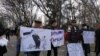 Бишкекте Конституциянын жаңы долбооруна каршы митинг өттү 