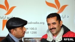 نادرشا ننګرهاری د ازادۍ راډیو د کابل په دفتر کې د اجمل تورمان پوښتنې ځوابوي.