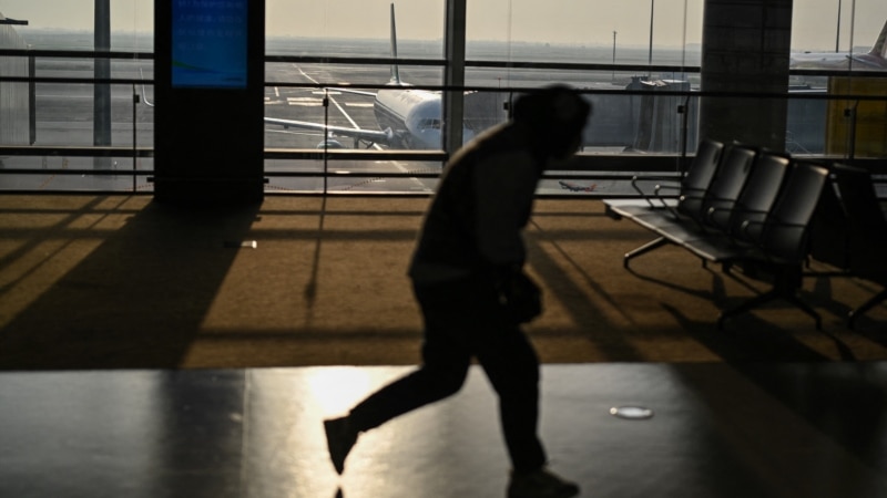 Затворени аеродромите во Шангај во очекување на тајфун
