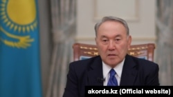 Қазақстан президенті Нұрсұлтан Назарбаев халыққа жолдауын оқып отыр. 9 қаңтар 2018 жыл