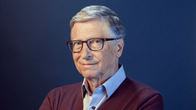 Gates parashikon që bota do t'i kthehet normalitetit deri në fund të 2022-s
