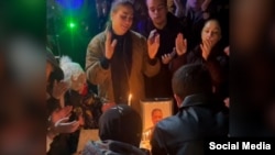 Iranienii plâng moartea rudelor ucise în protestele violente