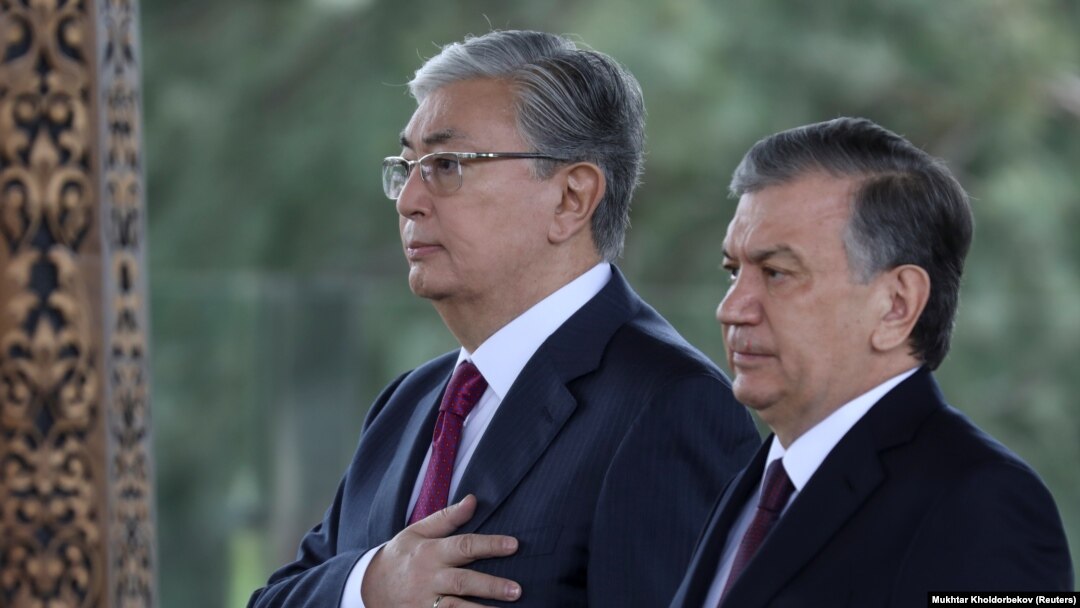 Қозоғистондаги намойишлар манзарасида Ўзбекистон президенти Шавкат Мирзиёевнинг қисқа муддатли меҳнат таътилига чиққани эълон қилинди.