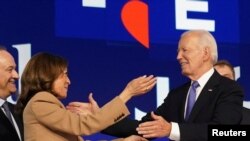 Discursul lui Joe Biden a fost menit să marcheze predarea ștafetei către o nouă generație de politicieni, reprezentată de Kamala Harris.