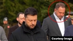 Andrij Jermak (zaokružen desno) na skrinšotu s videa koji je na Telegramu podelio ukrajinski predsednik Volodimir Zelenski tokom posete Turskoj 19. novembra 2025.
