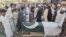 په بنو کې خلکو د دوو وروڼو د وژلو او د درېیم د تښتونې ضد پرلت وهلی وو - د فبرورۍ ۲۶مې انځور.