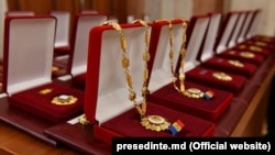 Cea mai importantă distincție de stat în R. Moldova este „Ordinul Republicii” - în imagine