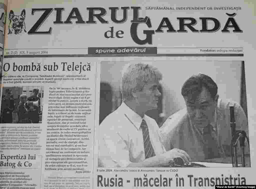 &quot;Ziarul de Gardă&quot;, 5 august 2004, avocatul Alexandru Tănase şi clientul său Alexandru Leşco