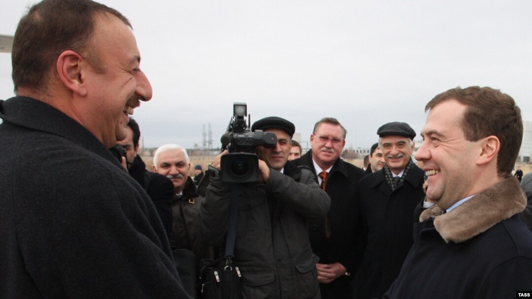 Мост в Ульяновске открыли президенты Дмитрий Медведев и Ильхам Алиев.