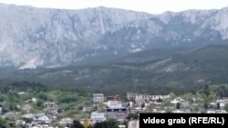 "Масово явление". Как имоти на украинци в Крим се оказват продадени на руснаци
