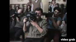 Imagine din „Videogramele unei revoluții” de Harun Farochi 