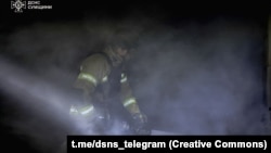 Рятувальники ліквідують наслідки російських ударів на Сумщині, архівне фото