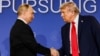 Američki predsjednik Donald Trump i ruski predsjednik Vladimri Putin rukuju se nakon sastanka na kojem su razgovarali o ratu u Ukrajini u Anchorageu na Aljasci 15. avgusta 2025.