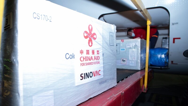 U Severnu Makedoniju stiglo pola miliona kineskih vakcina Sinovac 