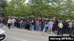 Protest zaposlenih u Domu zdravlja Gračanica, 20. maj 2026.