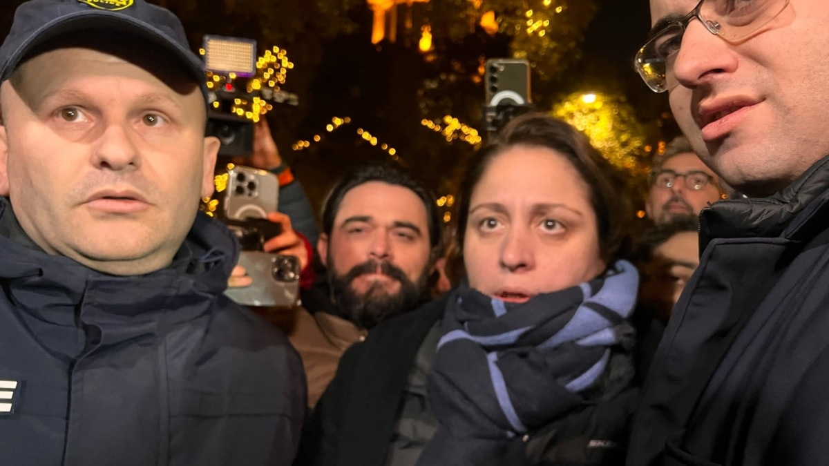 ემსახურება დაშინებას, დამცირებას, დასჯას - სოციალური სამართლიანობის ცენტრი „იძულებითი გაშიშვლების“ პრაქტიკაზე