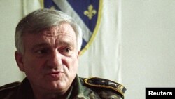 Bosnian Army General Jovan Divjak pictured here in Sarajevo in 1995