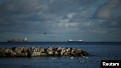 Marea Baltică a fost în ultimii ani scena mai multor incidente în care cabluri submarine au fost avariate de nave comerciale. 