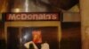 Tokom nasilja u Beogradu, 21. februara demoliran je McDonalds, Foto: Ljudmila Cvetković.