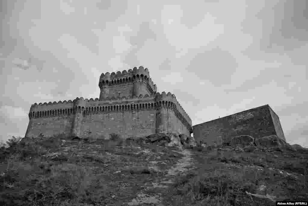 Bu qalada Nəsimi, Babək və Koroğlu kimi bədii filmlərdə epizodlar çəkilib. Və Koroğlu filminin çəkilişi zamanı, 1956-cı ildə qala sonuncu dəfə bərpa olunub.