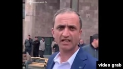Սպիտակի փոխքաղաքապետ Արտակ Մաթոսյանը միջադեպի ժամանակ, 19-ը մայիսի, 2026թ.