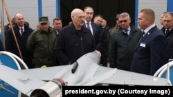 Аляксандар Лукашэнка ў Інстытуце парашковай мэталюргіі ў Менскай вобласьці, 6 кастрычніка 2026 году