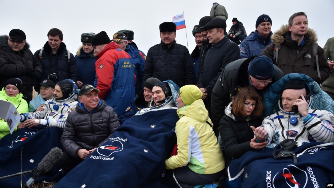 Keli, Kornjenko i Volkov po povratku na Zemlju