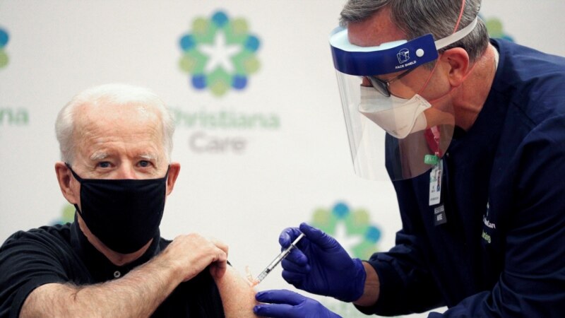 Biden merr dozën e dytë të vaksinës Pfizer/BioNTech