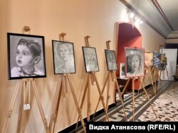  Портрети от изложбата на Александър Димитров 