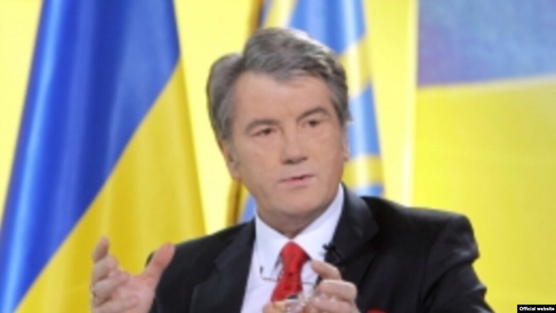 Исход политических событий на Украине предсказать невозможно, считает киевский журналист